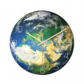 Часы настенные в виде земного шара